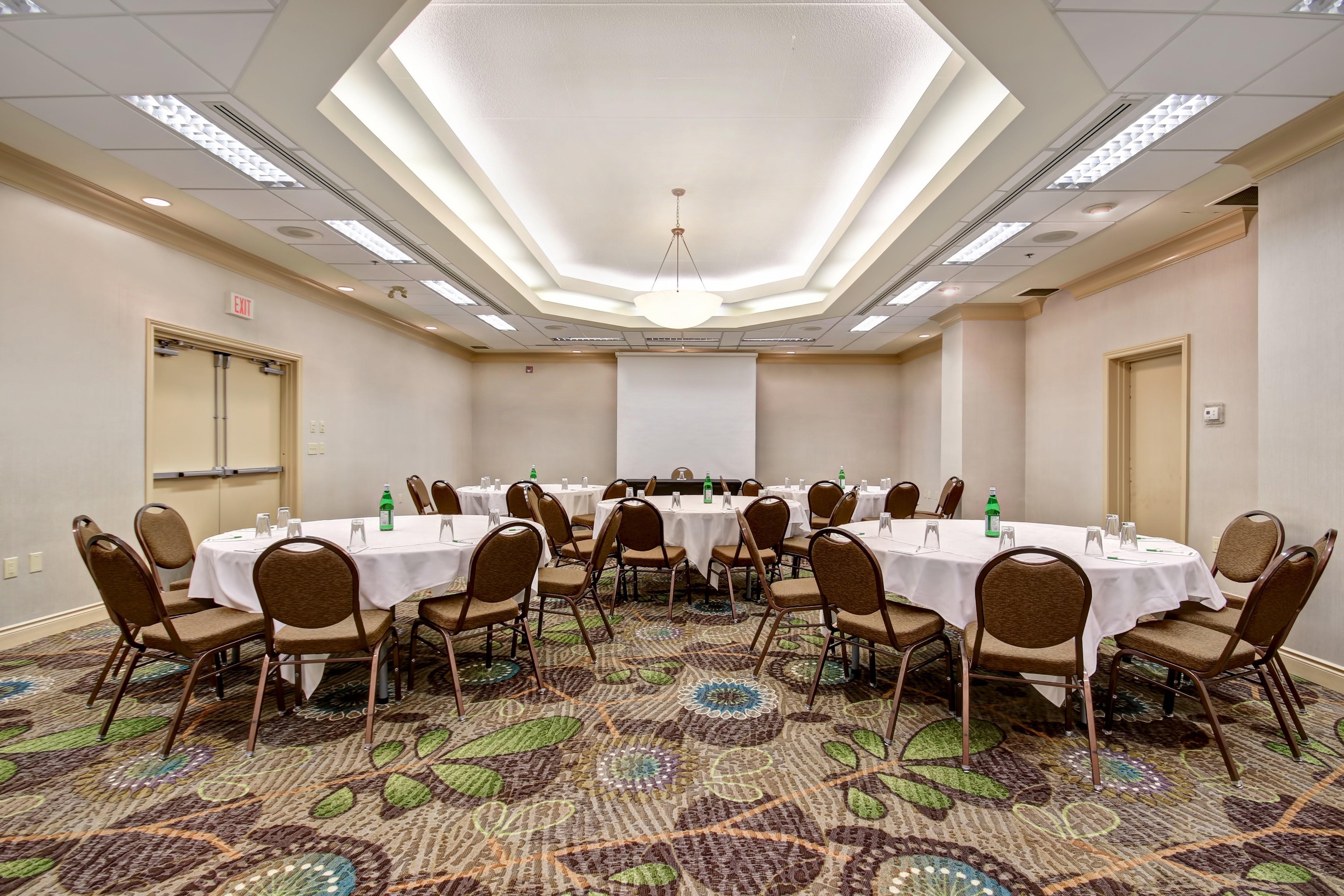Holiday Inn Windsor - Ambassador Bridge By Ihg Ngoại thất bức ảnh