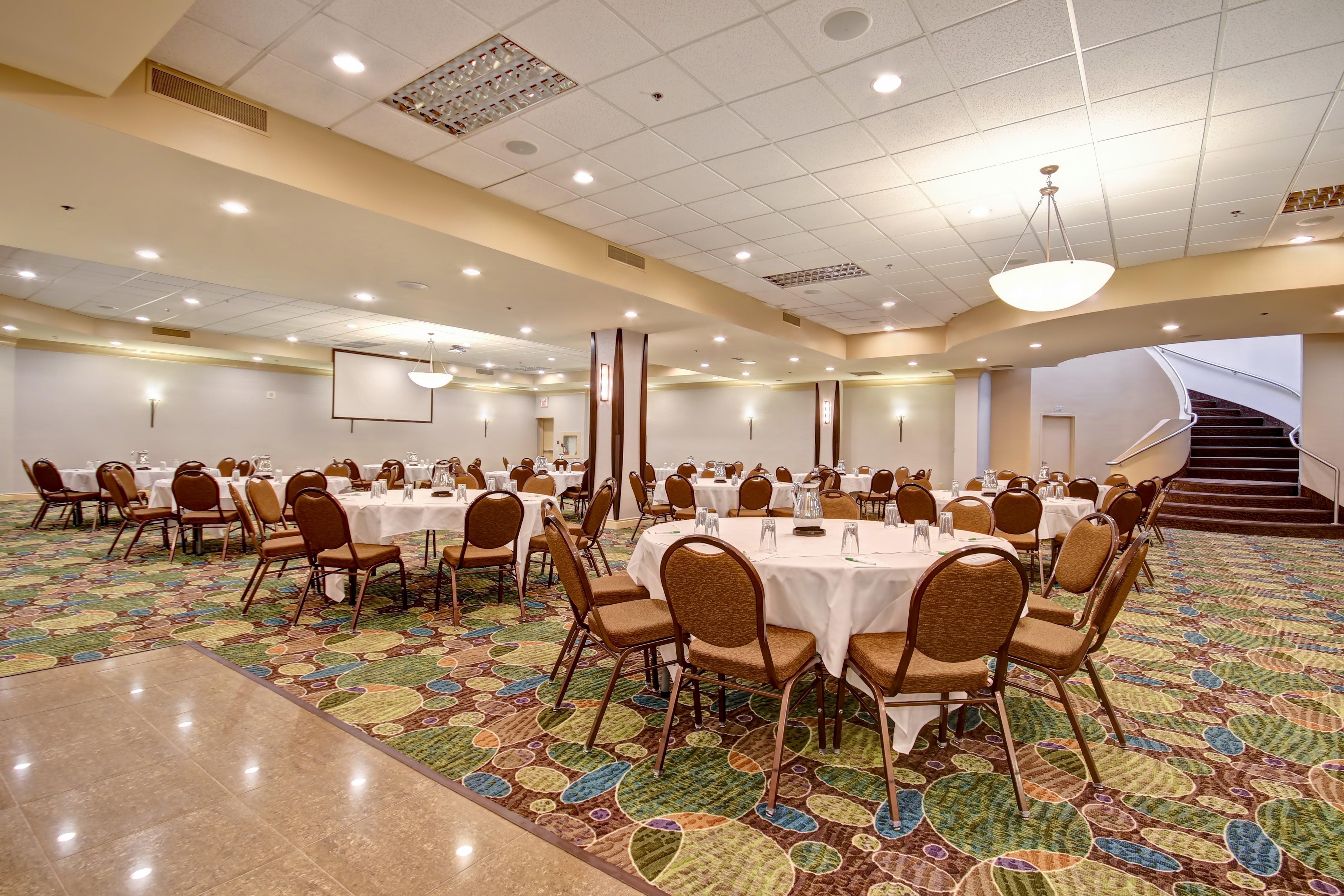 Holiday Inn Windsor - Ambassador Bridge By Ihg Ngoại thất bức ảnh